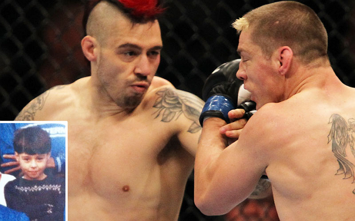 O cabelo de “The Outlaw” Dan Hardy transformou sua franjinha clássica em um moicano selvagem, e suas habilidades evoluíram demais desde que entrou no UFC. Veja o ex-desafiante meio-médio em Nottingham no UFC de 29/09.